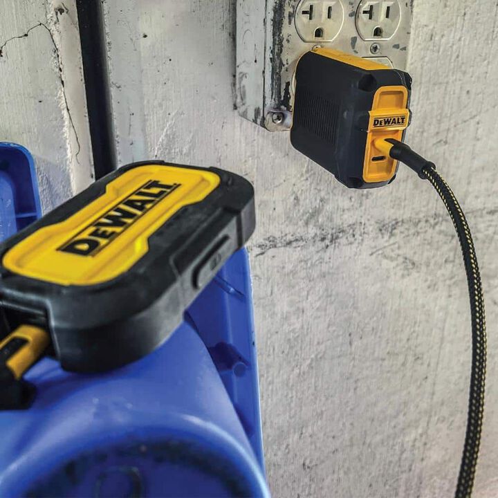 DEWALT 100W GaN PPS PD Black/Yellow 2-Port USB C Wall Charger, large image number 3