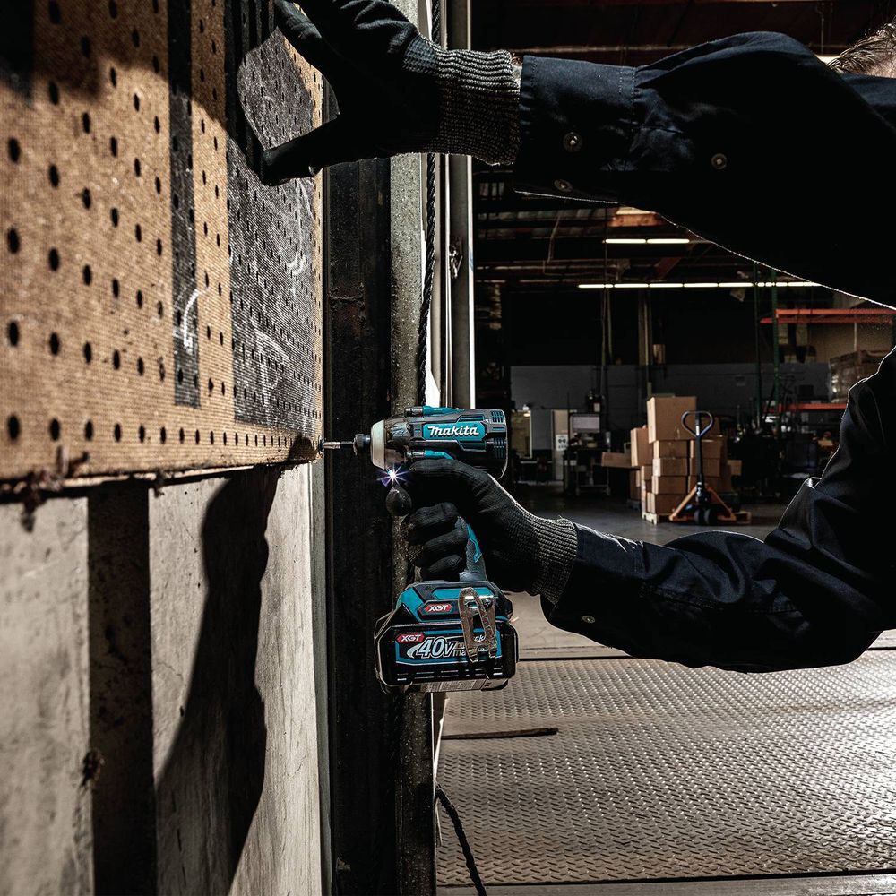 Makita 40V max XGT Brushless Cordless High Torque 4-Speed 2.5Ah Impact Driver Kit, large image number 17