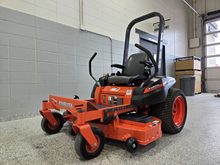 Kubota Z122EBR-48 48 Inch Kommander Zero-Turn Riding Mower - Used 2017, large image number 1