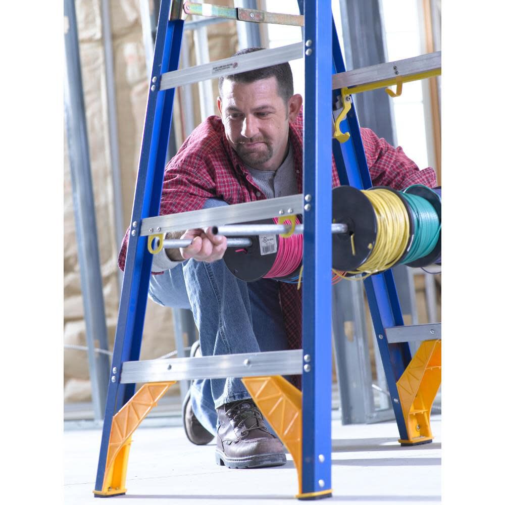 Werner 8 Ft. Type IAA Fiberglass Electricians Jobstation, large image number 6