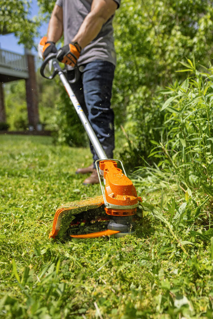 Stihl FSA 60 R Cordless Battery-Powered Line Trimmer Kit, large image number 10
