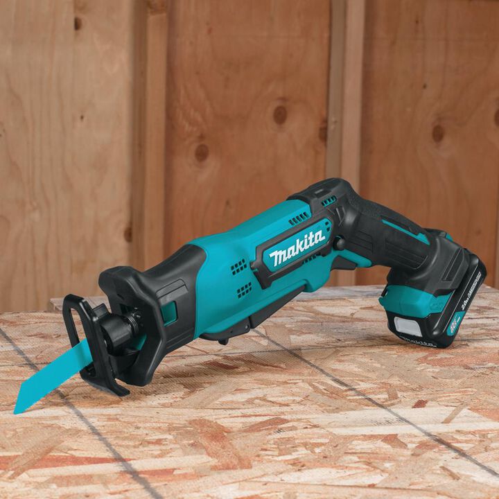 Makita 12V CXT Reciprocating Saw, Grass Shear & Flashlight Kit Bundle, large image number 5