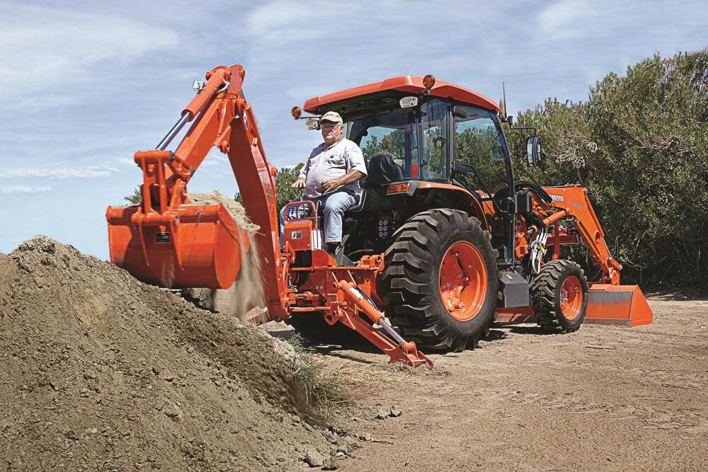 Kubota 60HP Deluxe Utility Tractor - 4WD - Cab with Heat and A/C, large image number 9