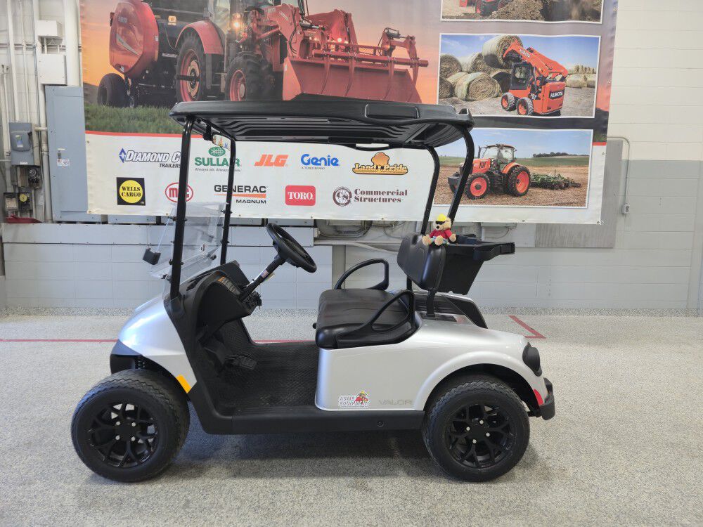 E-Z-GO RXV Valor S+ 2-Person Gas Golf Cart Platinum, large image number 7