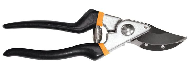 Fiskars Medium Bypass Pruner with Non Slip Ergonomic Handle
