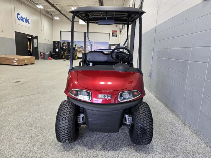 E-Z-GO Valor 4-Seat Electric Golf Cart Inferno Red, large image number 2