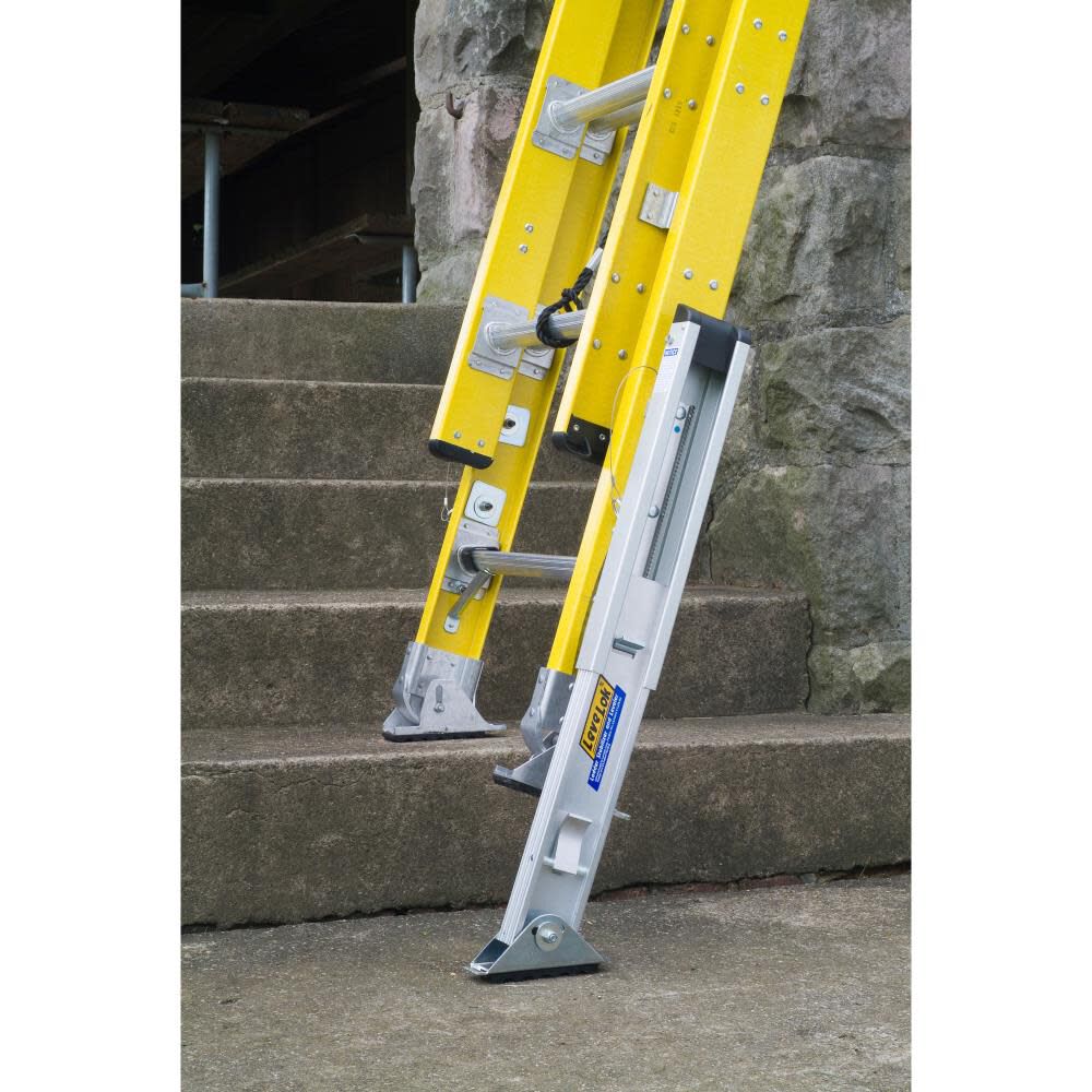 Werner Type IAA Fiberglass Extension Ladder, large image number 11