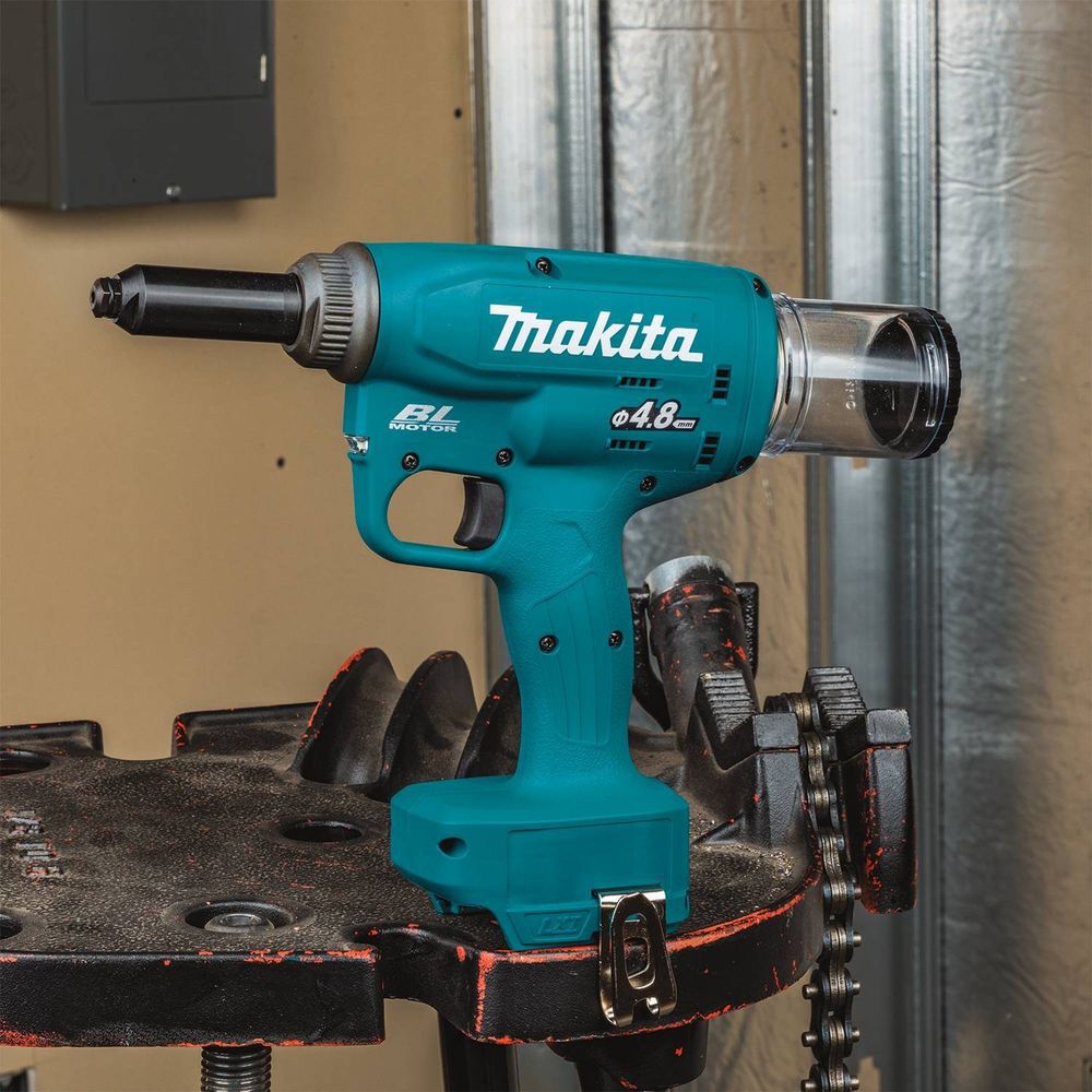 Makita 18V LXT Lithium-Ion Brushless 3/16in Cordless Rivet Tool (Bare Tool), large image number 6