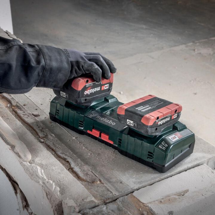 Metabo ASC145DUO 120 V SuperfastBattery Charger, large image number 1