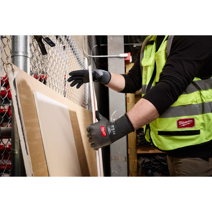 Milwaukee Cut Level 3 High Dexterity Nitrile Dipped Gloves with WEAR-DEFENSE Protection Extra Large, large image number 4