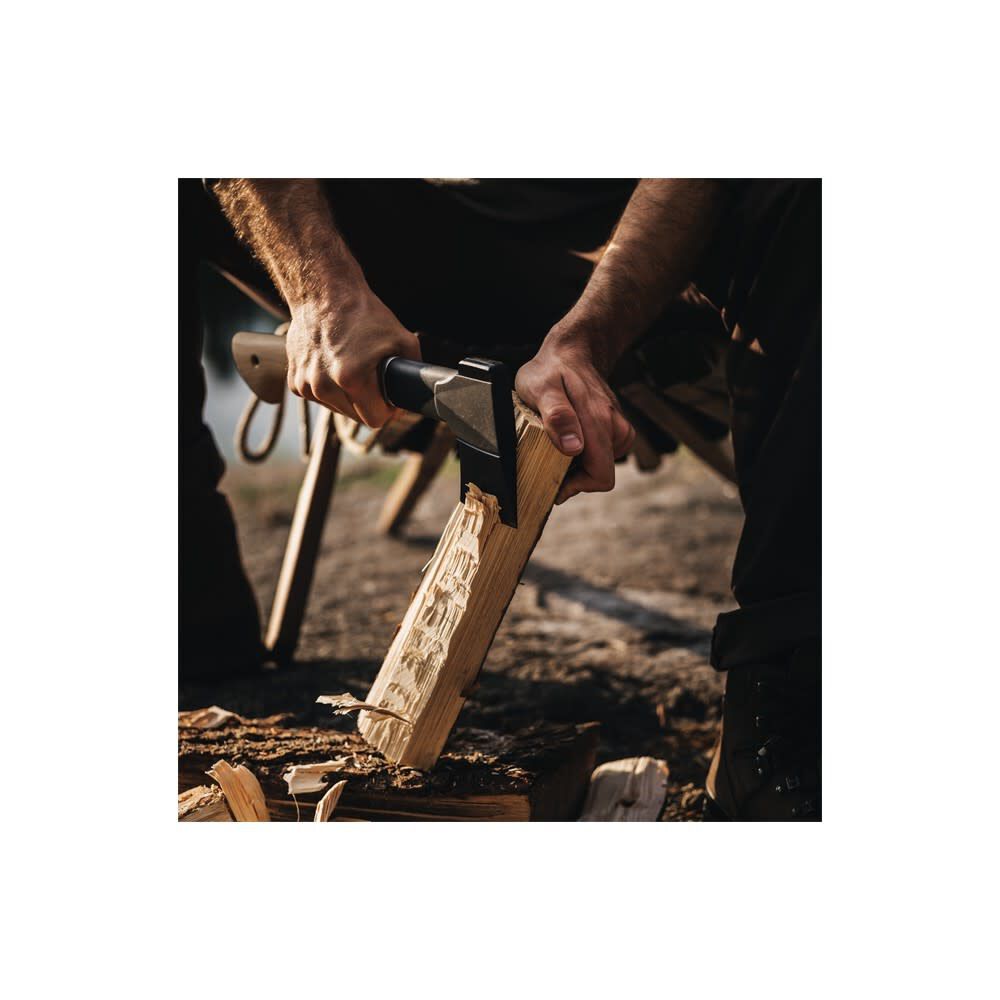Fiskars Hickory Wood Handle 14in Norden N7 Hatchet, large image number 3