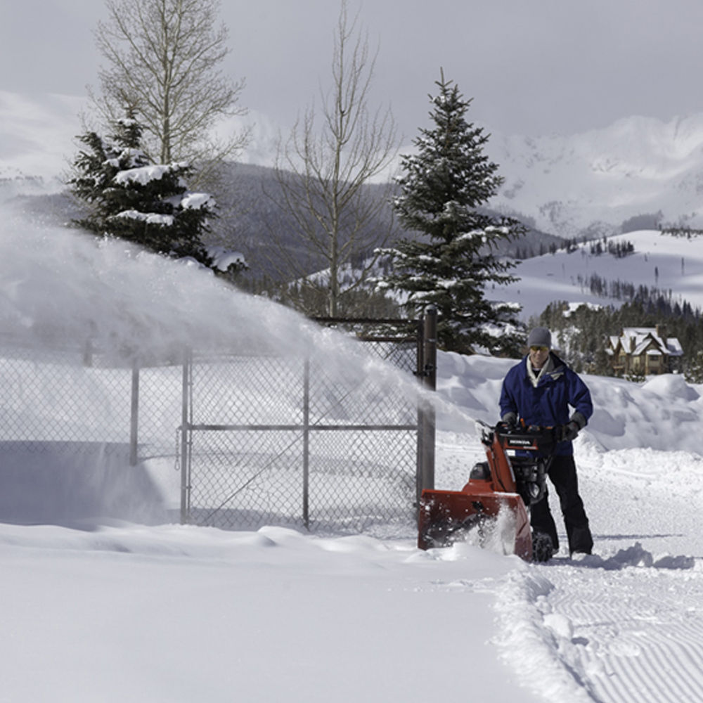 Honda 9HP 28In Two Stage Track Drive Snow Blower - Electric Start, large image number 3