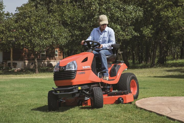 Kubota 22 hp Lawn Tractor w. 48in Mower Deck, large image number 4