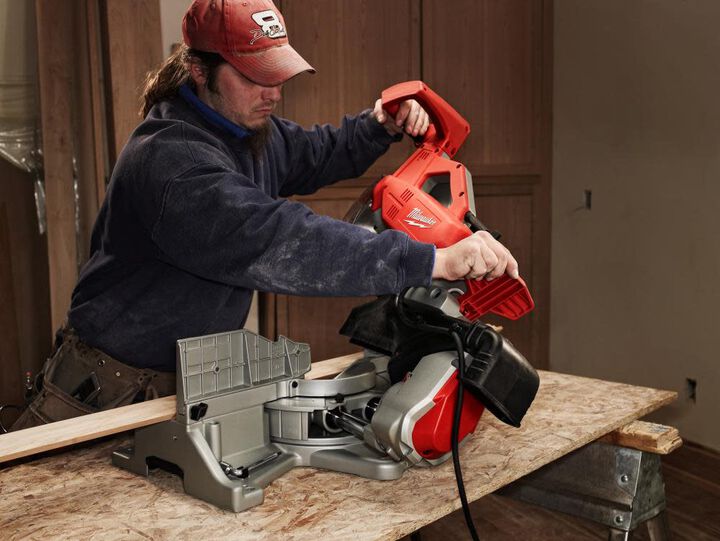 Milwaukee Factory Reconditioned 12-in Dual-Bevel Sliding Compound Miter Saw, large image number 2