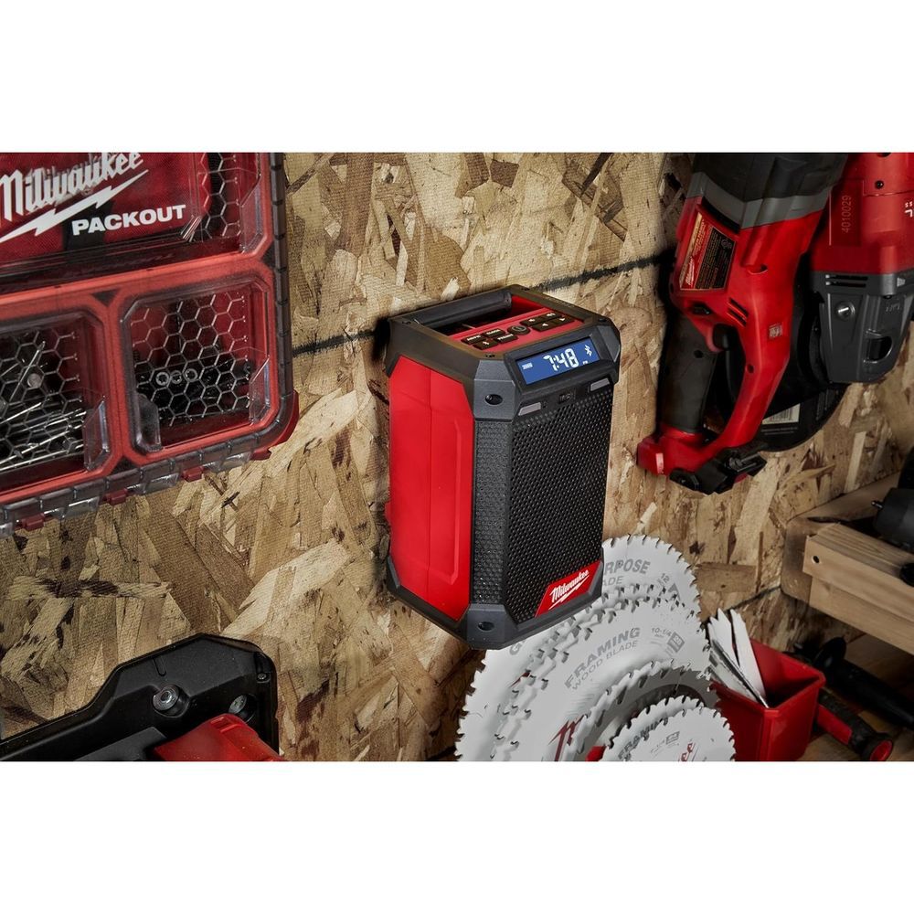 Milwaukee M12 Compact Inflator Kit, M12 Radio + Charger Bundle, large image number 14