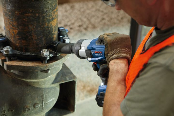 Bosch PROFACTOR 18V Connected 3/4 Inch Impact Wrench with Friction Ring and Thru-Hole Kit Reconditioned, large image number 6