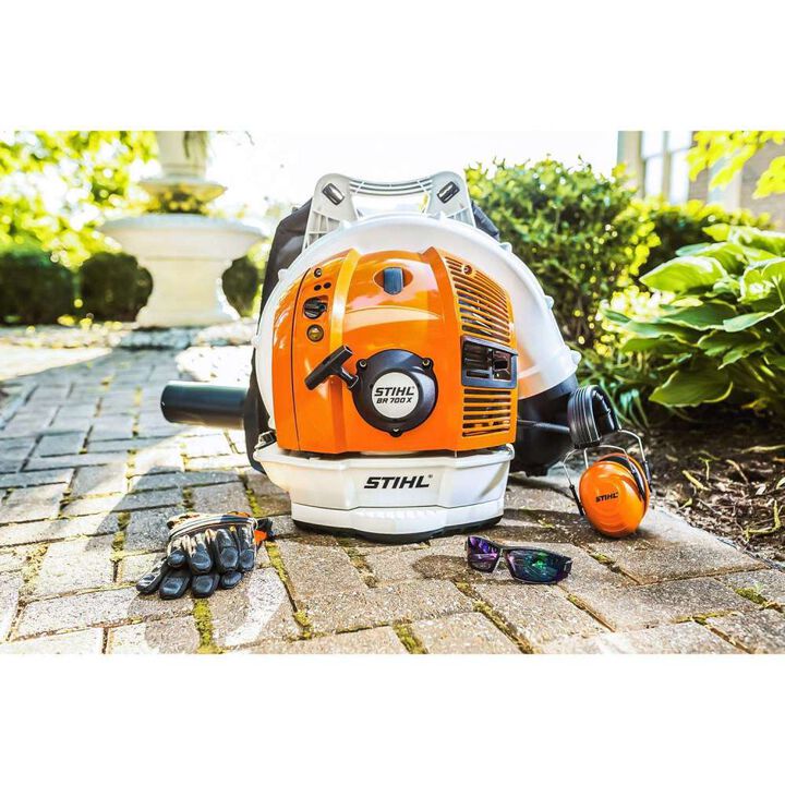 Stihl BR 700-X-Z 901 CFM 64.8 cc Cordless Gas Powered Backpack Blower, large image number 2