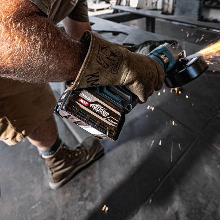 Makita 40V Max XGT High Output 40V 4Ah Lithium Ion Power Tool Battery Pack with Fuel Indicator, large image number 5