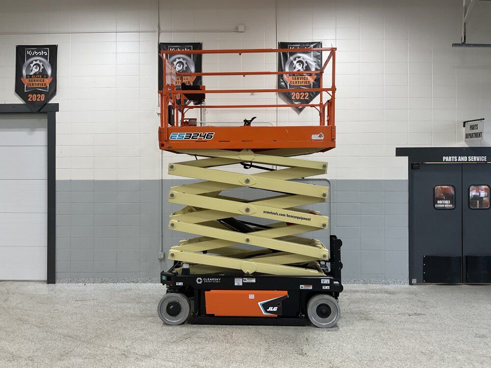JLG ES3246 32 Foot Electric Slab Scissor Lift, large image number 10