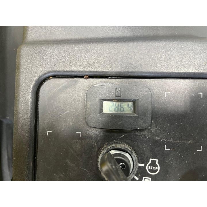 John Deere Z535R Z Trak Zero-Turn Riding Mower - Used 2018, large image number 9