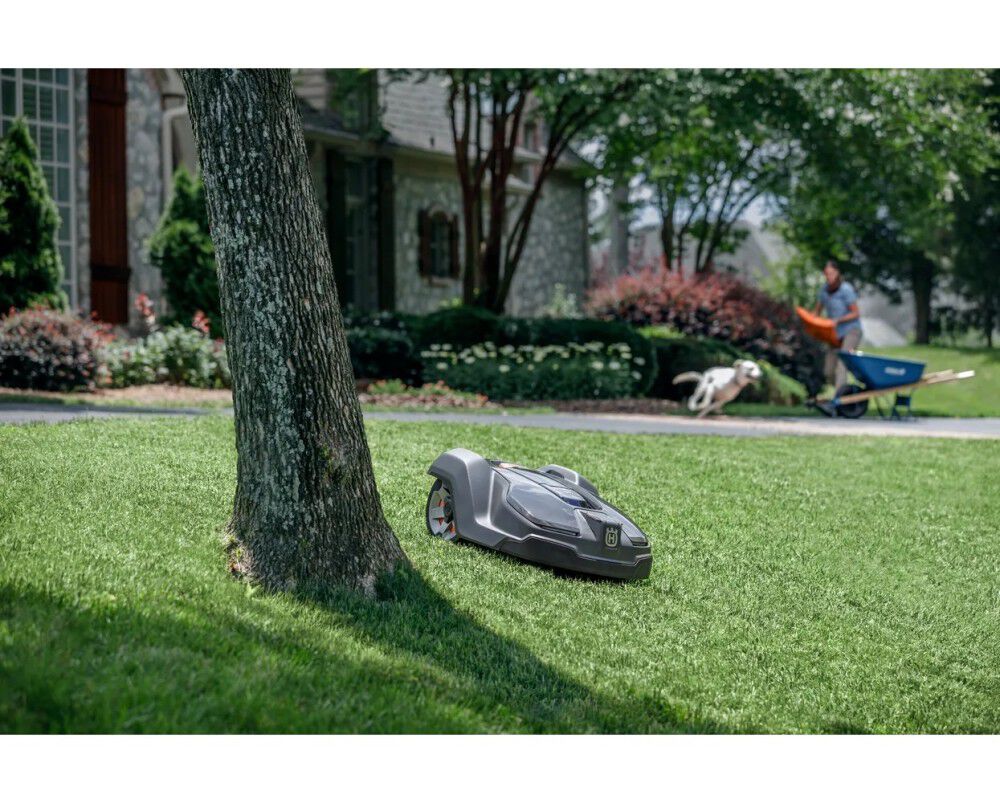Husqvarna Automower 430XH Robotic Lawn Mower, large image number 2