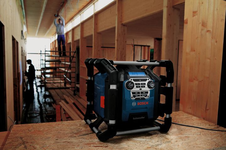 Bosch 18V Jobsite Radio with Bluetooth 5.0 and Power Station (Bare Tool) Reconditioned, large image number 3