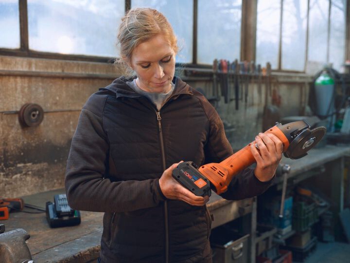 Fein PROTAGO CCG18-125-10 PD-SEC AS 5in Cordless Angle Grinder Kit, large image number 4