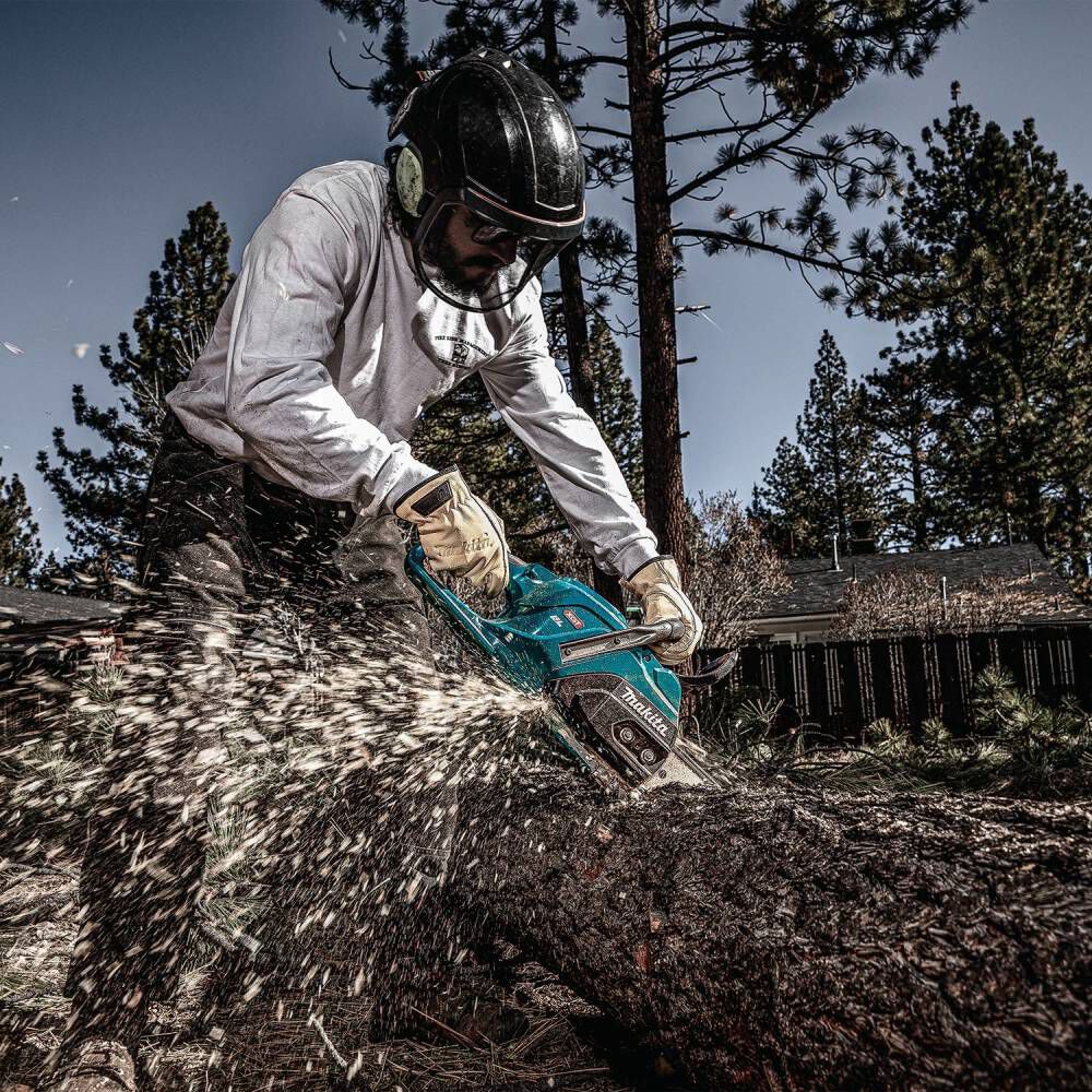 Makita 40V Max XGT 8.0Ah Brushless Cordless 20 Inch Chain Saw Kit, large image number 17