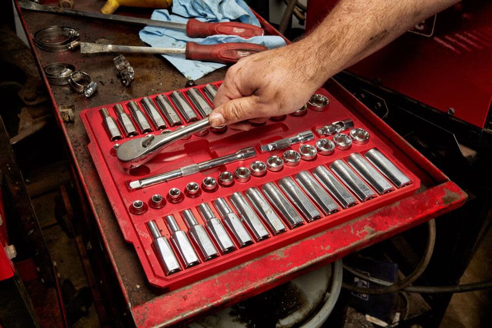 Milwaukee 3/8inch Drive 56pc Tool Set SAE/Metric with 12inch Ratchet Bundle, large image number 3