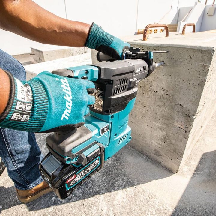 Makita 40V max XGT 1 3/16in AVT Rotary Hammer Kit, large image number 3