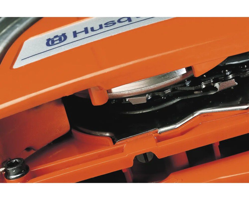 Husqvarna 365 24 Inch and C83 Chain 4.9HP Gas-Powered Chainsaw, large image number 5