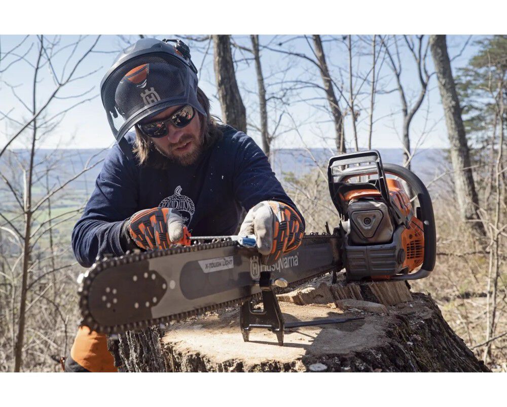 Husqvarna 592 XP G 36 Inch and H83 Chain 7.6HP Gas-Powered Chainsaw, large image number 10