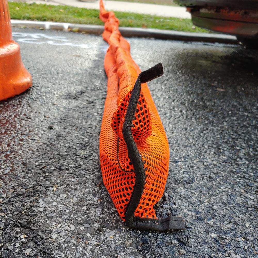 Quick Dam Water Activated Water Barrier 10ft L Hi Vis Orange 10-Pack, large image number 3