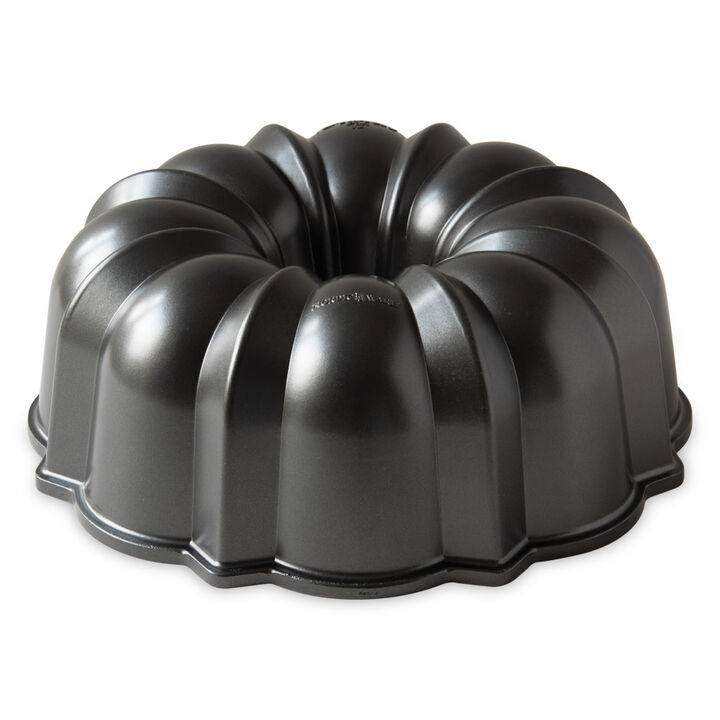 Nordic Ware 10-1/2 Inch Round Cast Aluminum Original ProCast Bundt Pan Graphite