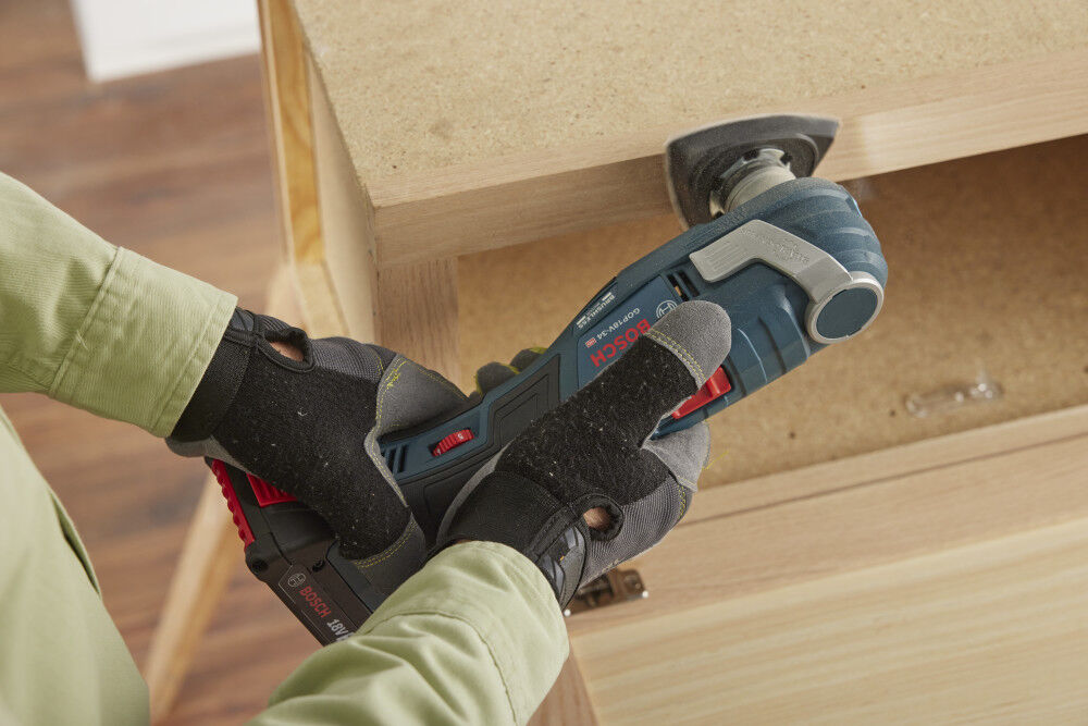 Bosch 18V Brushless StarlockPlus Oscillating Multi-Tool Kit with 2 Ah Standard Power Battery, large image number 8