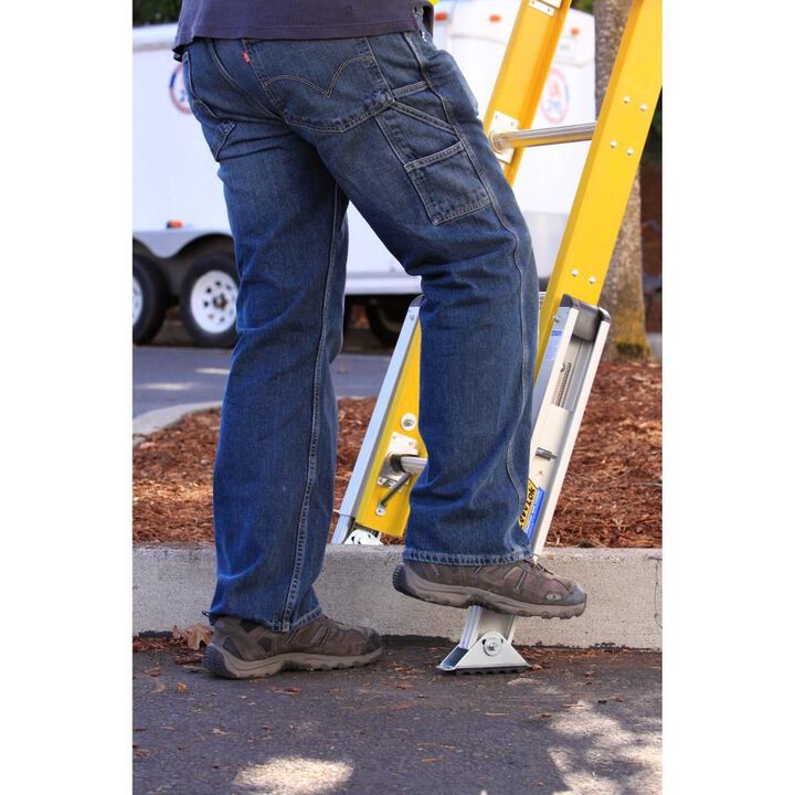 Werner Levelok Ladder Leveler with Base Units, large image number 5