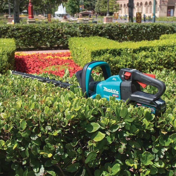 Makita 40V max XGT Hedge Trimmer Kit Brushless Cordless 24in Rough Cut, large image number 11