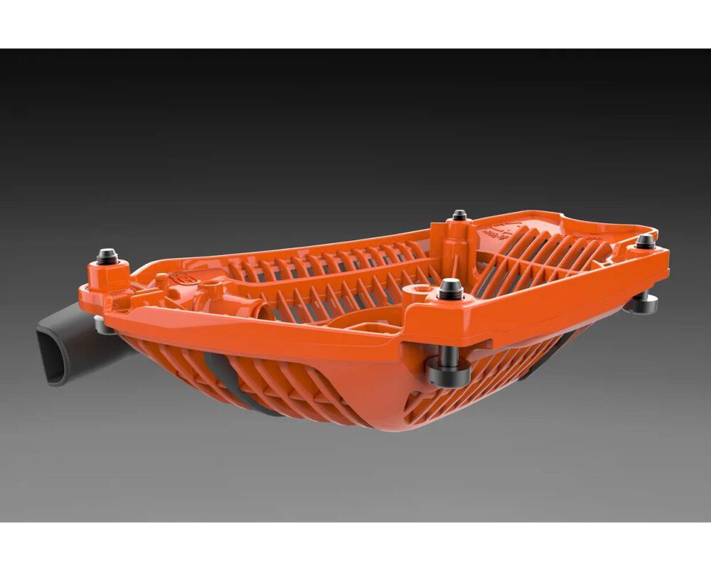 Husqvarna 562 XP Mark II 24 Inch and C83 Chain 4.7HP Gas-Powered Chainsaw, large image number 16
