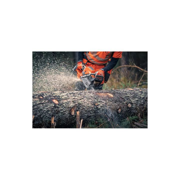 Husqvarna 24 Inch Bar 7HP 92 cc Gasoline Top-Handle Chainsaw, large image number 11