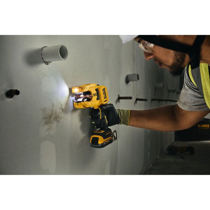 DEWALT 20V MAX XR 1-1/4 Inch Copper Tubing Cutter Kit, large image number 5