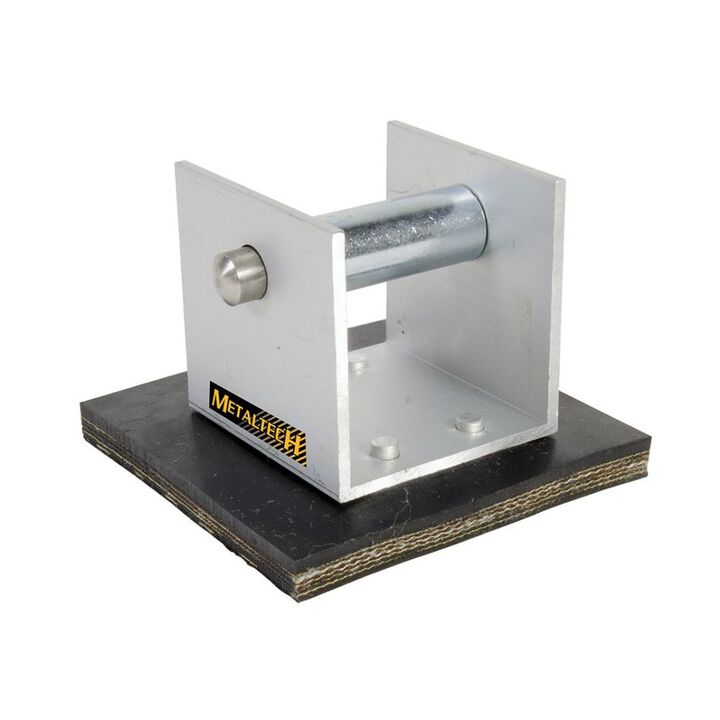 Metaltech Facing Rubber Pole Base For 24 ft Pole