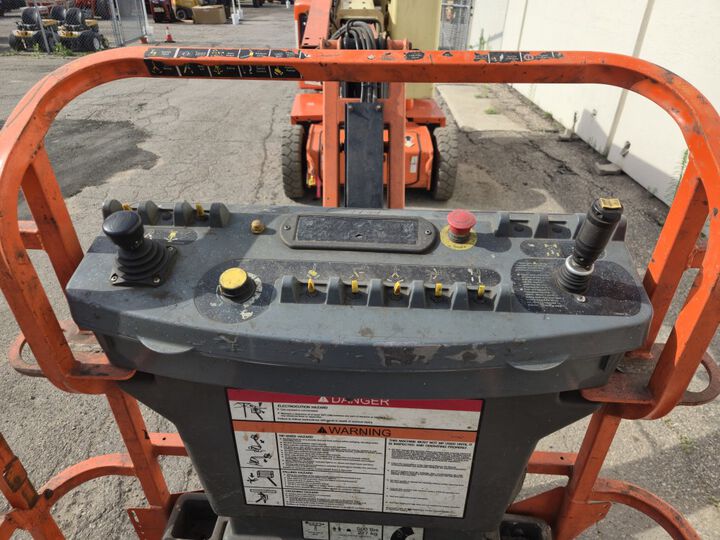 JLG E400AJPN 40 Ft Electric Articulating Boom Lift Used 2015, large image number 9