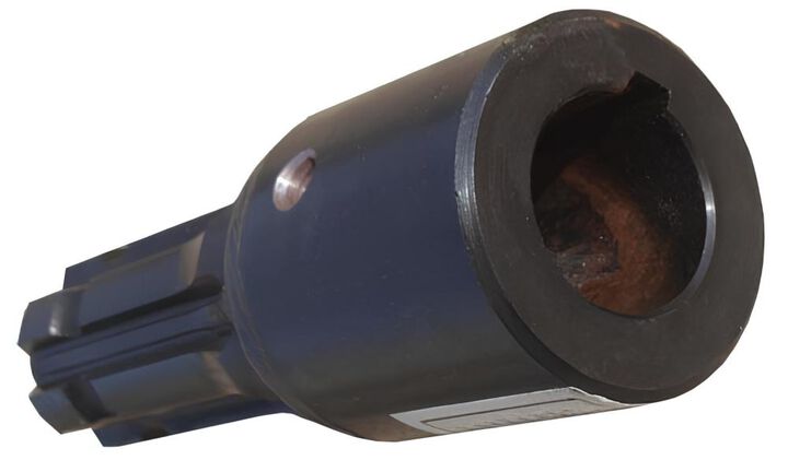 Winco 1-1/8 Inch Keyed to 1-3/8 Inch 6-Spline Adapter for PTO Generators