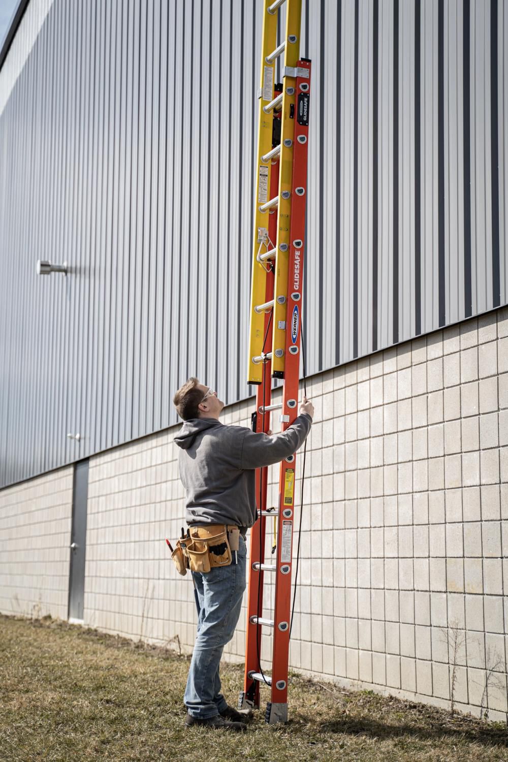 Werner Glidesafe Extension Ladder Fiberglass Tri Rung Type IA 40', large image number 9