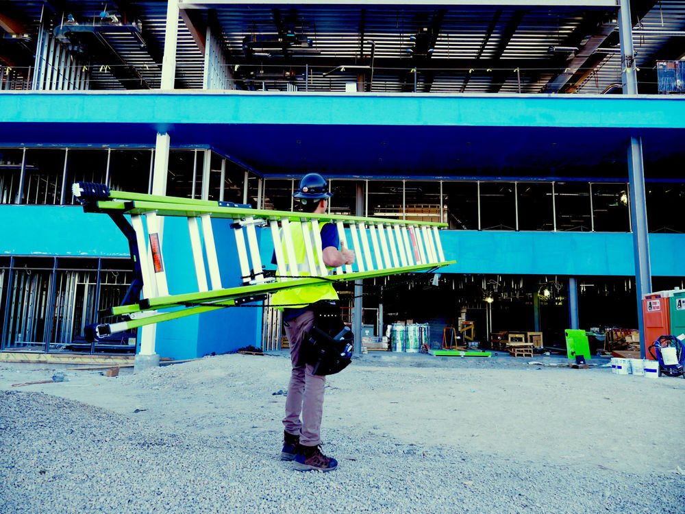 Little Giant Safety HyperLite SumoStance 24 ft Type IA Fiberglass Extension Ladder, large image number 17