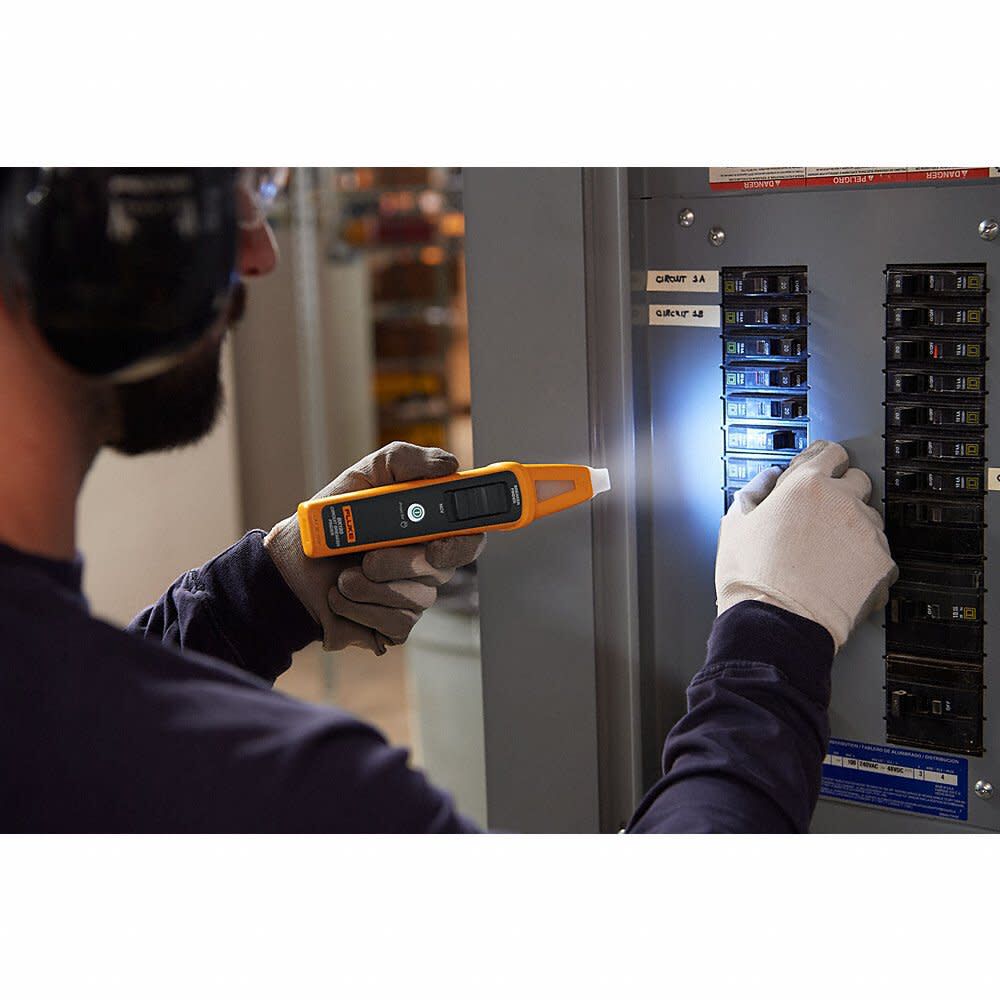 Fluke SmartTrace BK120 Breaker Finder with NCV Mode, large image number 6