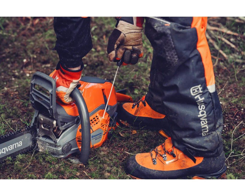 Husqvarna 564 XP Fuel Injected 24 Inch US X-Tough Light RSN C85 Chainsaw, large image number 7