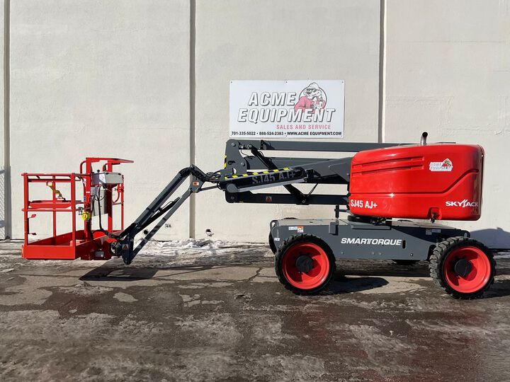 Skyjack 660 Lbs 45 Ft. 24.8HP Diesel-Powered Articulating Boom Lift, large image number 1