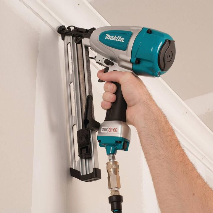 Makita Pneumatic 15 Gauge 2-1/2 Inch Angled Finish Nailer, large image number 3