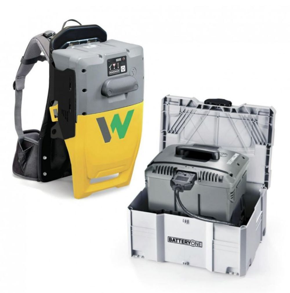 Wacker Neuson ACBe Battery-Powered Internal Vibrator with Battery & BOC13 Charger, large image number 1